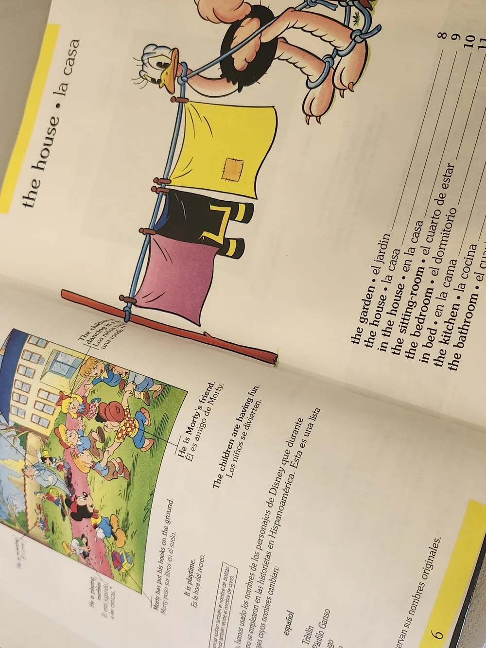 Vintage 1994 Disney English Dictionary Spanish Edition, First Edition Hard Cover